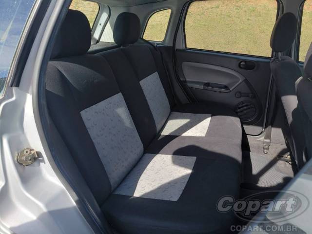 2010 FORD FIESTA 