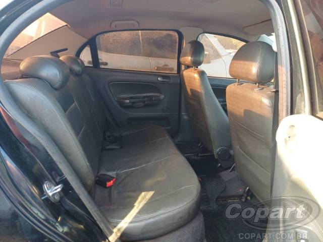 2009 VOLKSWAGEN VOYAGE 