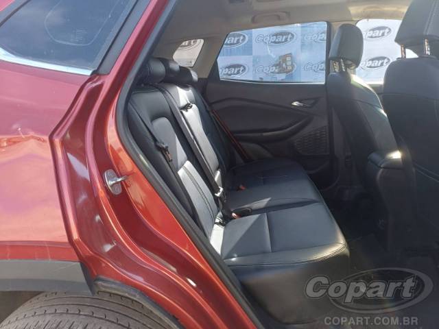 2025 CHEVROLET TRACKER 