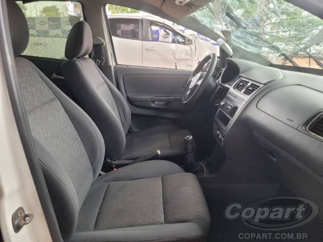 2014 VOLKSWAGEN FOX 