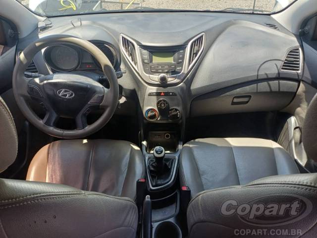 2015 HYUNDAI HB20S 