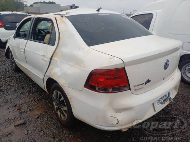 2011 VOLKSWAGEN VOYAGE 