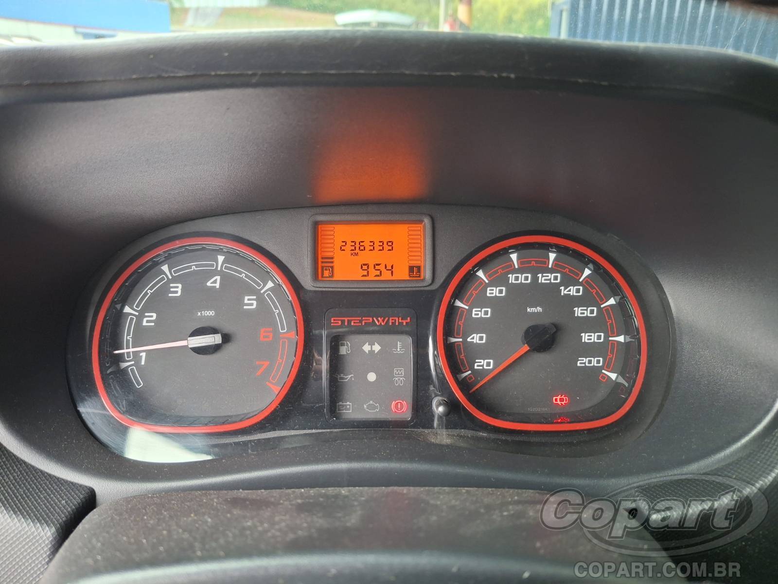 Foto 8 de 10: 2014 RENAULT SANDERO