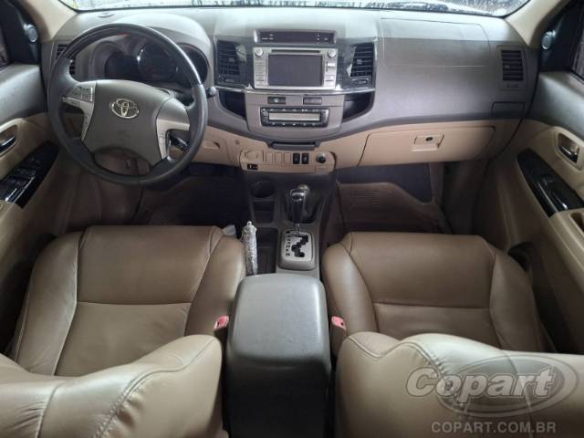 2013 TOYOTA HILUX SW4 