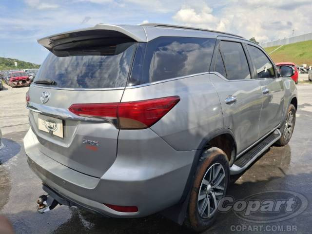 2017 TOYOTA HILUX SW4 