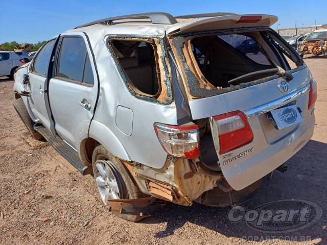 2009 TOYOTA HILUX SW4 