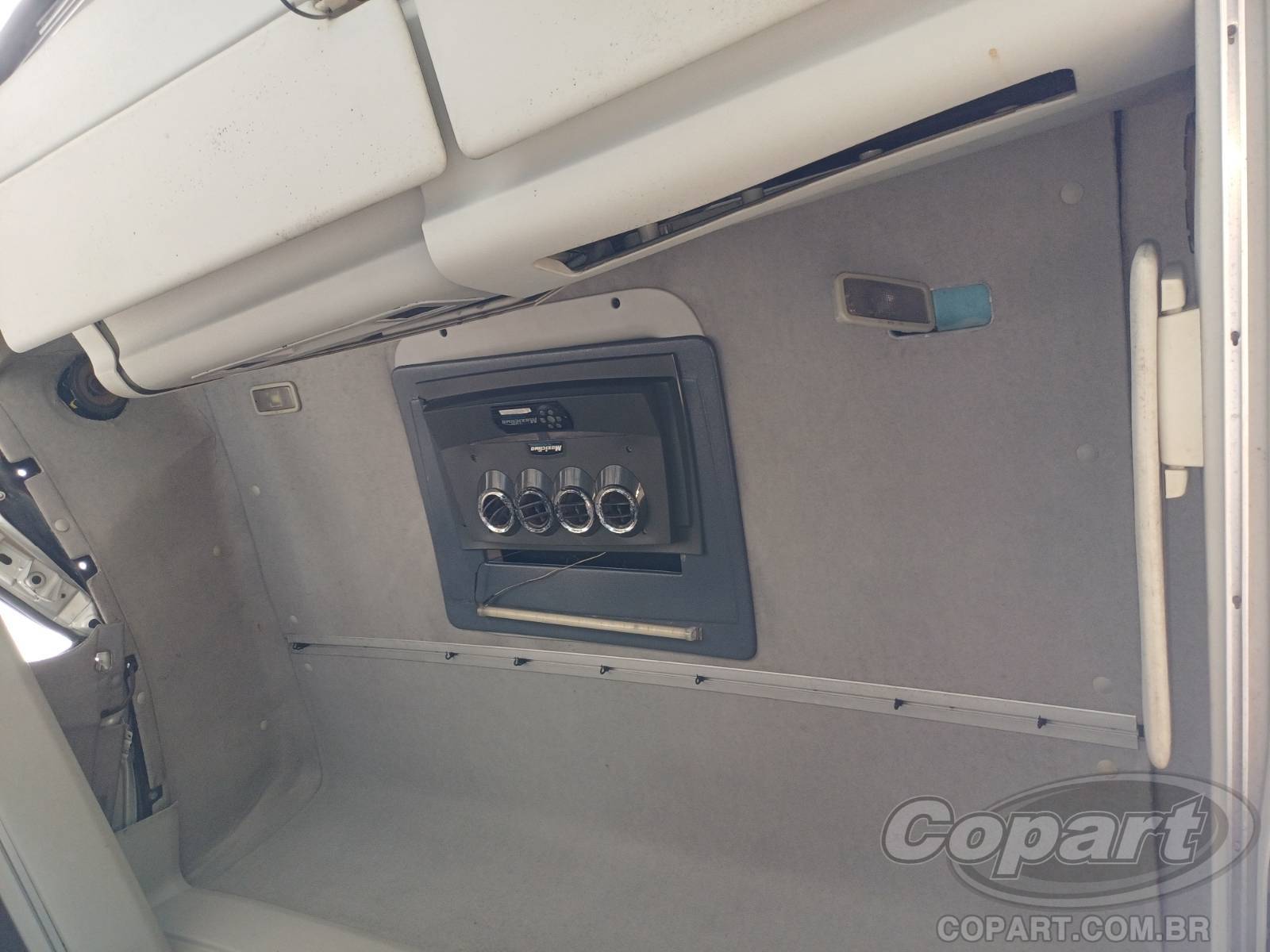 2011 VOLKSWAGEN CONSTELLATION — foto 11 de 11