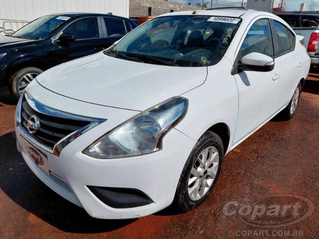 2019 NISSAN VERSA 