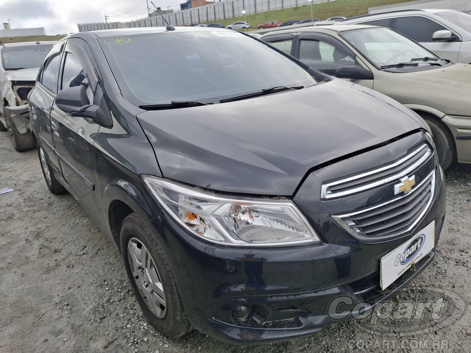 Veículo GM - Chevrolet Chevrolet Chevrolet Onix LT 1.0 SPE 2015 Colisão Traseira 2015 em leilão