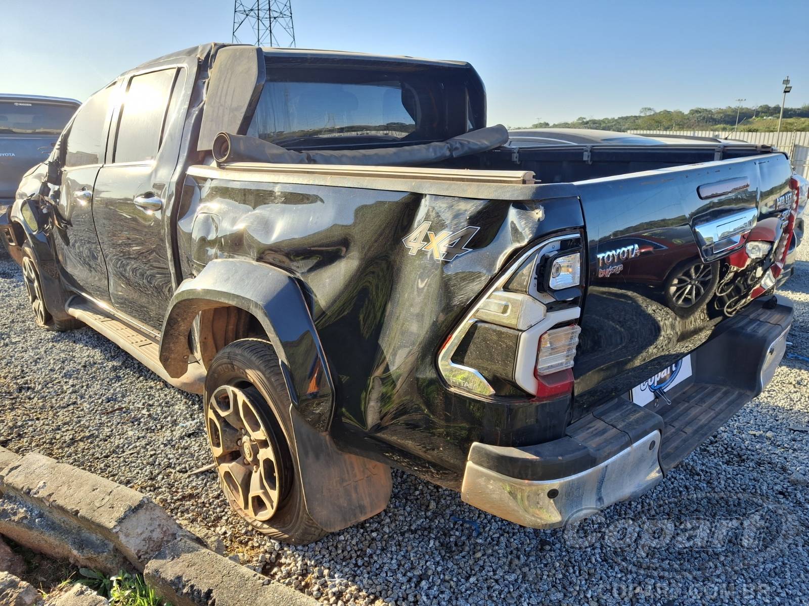 2026 TOYOTA HILUX CD — foto 3 de 10