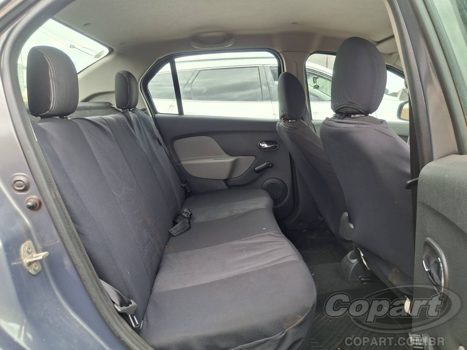 Foto 6 de 10: 2014 RENAULT LOGAN