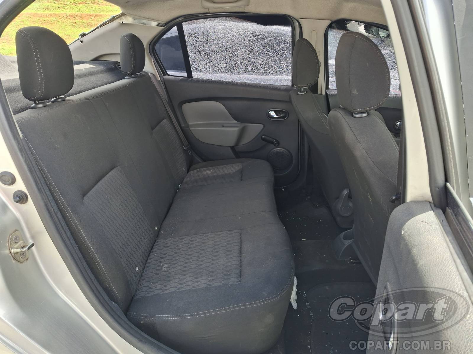 Foto 6 de 10: 2018 RENAULT LOGAN