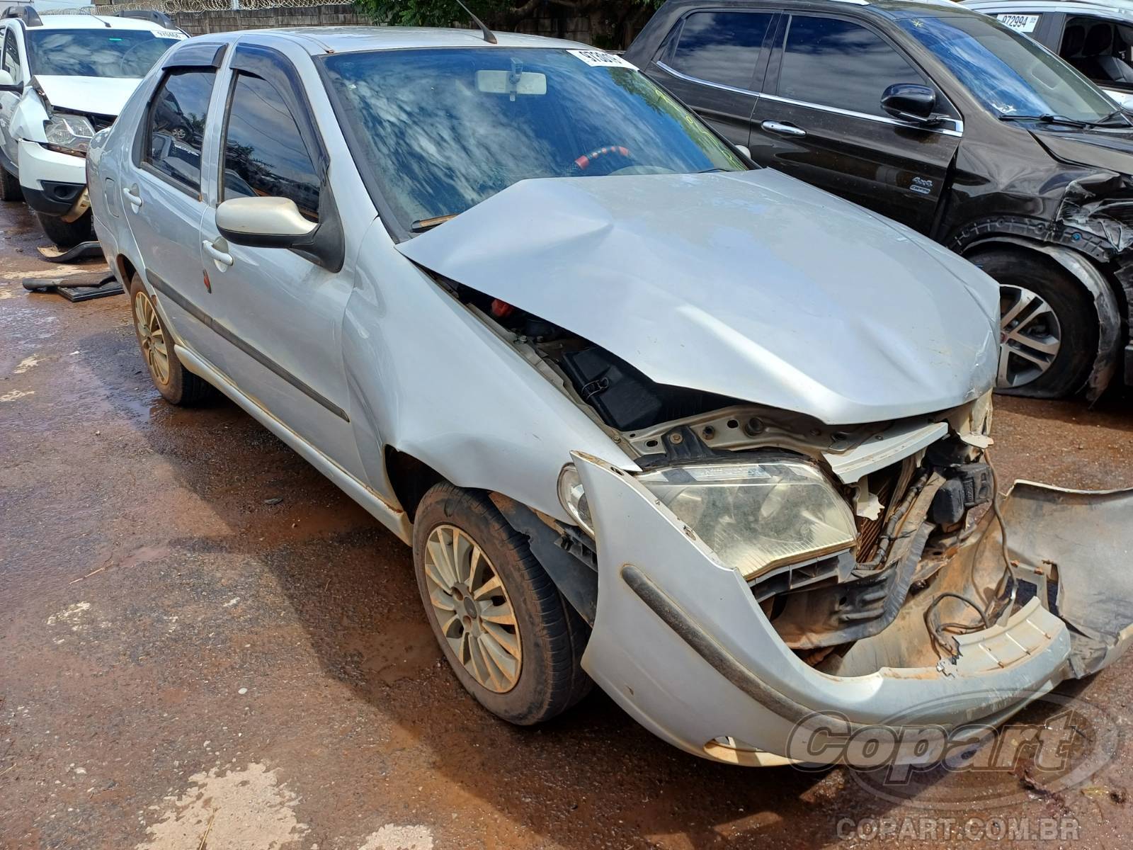 Veículo Fiat Siena Fiat Siena 2009 Médio Monta Frontal Colisão 2009 em leilão