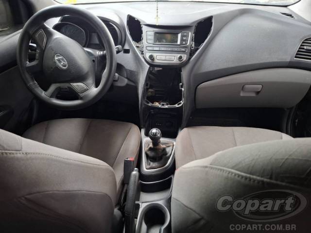 2017 HYUNDAI HB20S 