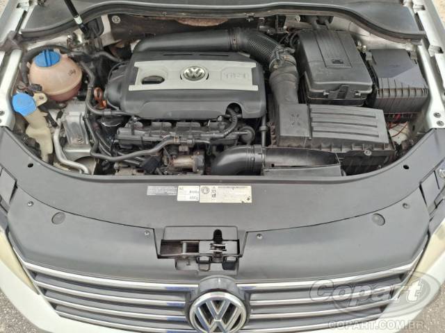 2011 VOLKSWAGEN PASSAT 