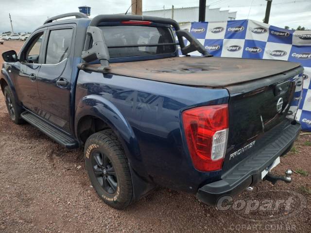 2022 NISSAN FRONTIER CD 
