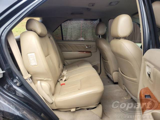 2010 TOYOTA HILUX SW4 
