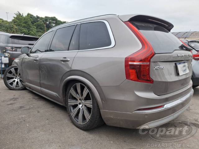 2022 VOLVO XC90 