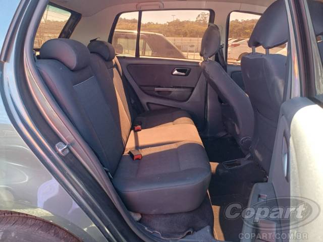 2015 VOLKSWAGEN FOX 