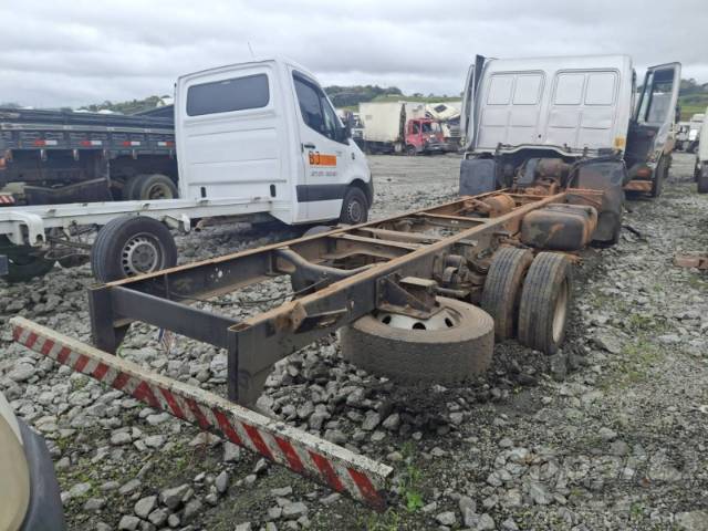 2009 FORD CARGO 815E 