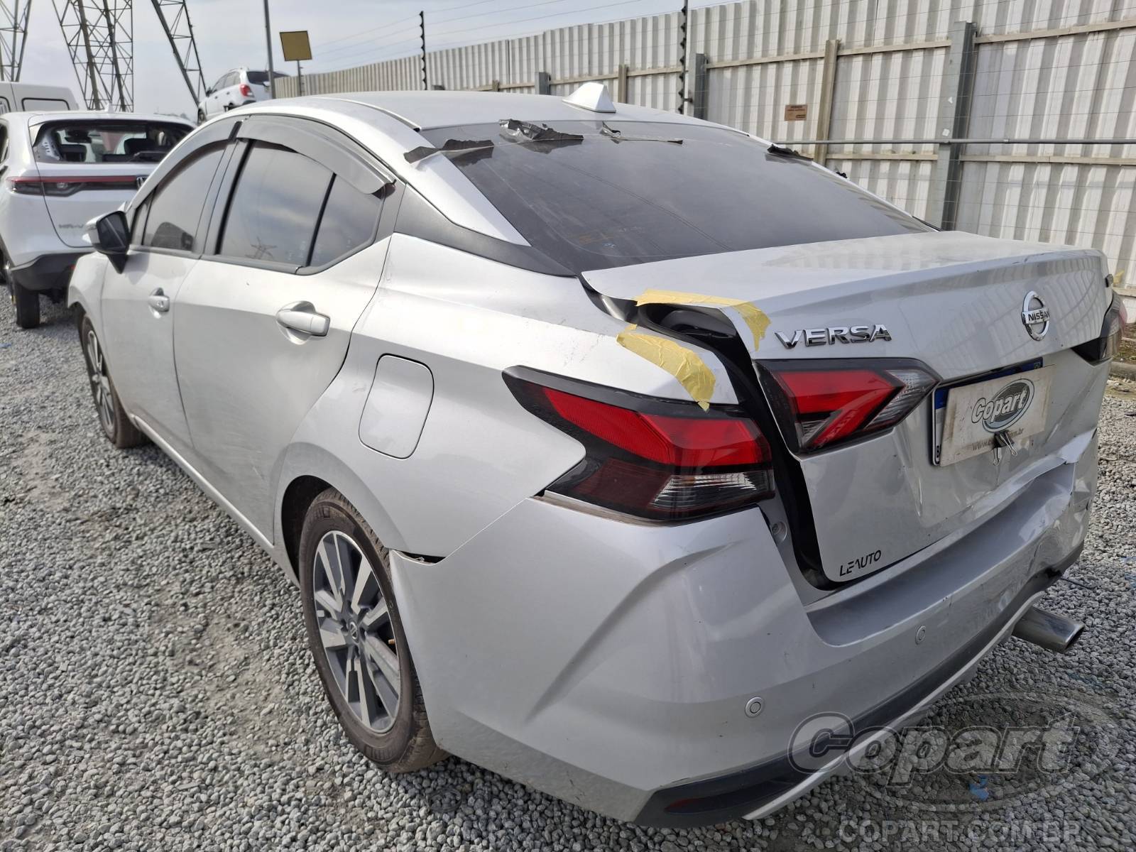 Foto 3: 2022 NISSAN VERSA