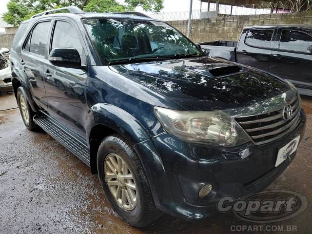 2013 TOYOTA HILUX SW4 