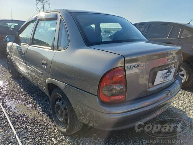 2005 CHEVROLET CLASSIC 
