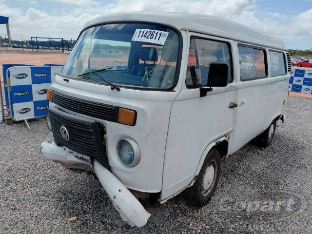 2011 VOLKSWAGEN KOMBI 