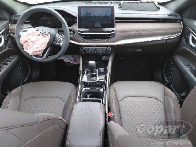2025 JEEP COMMANDER 