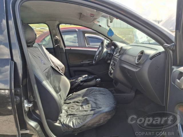 2011 VOLKSWAGEN VOYAGE 