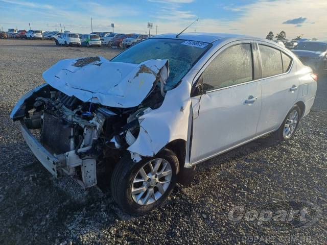 2018 NISSAN VERSA 