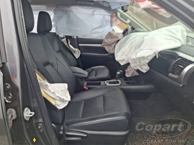 2021 TOYOTA HILUX CD 