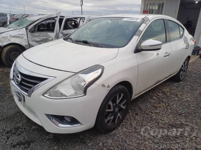 2016 NISSAN VERSA 