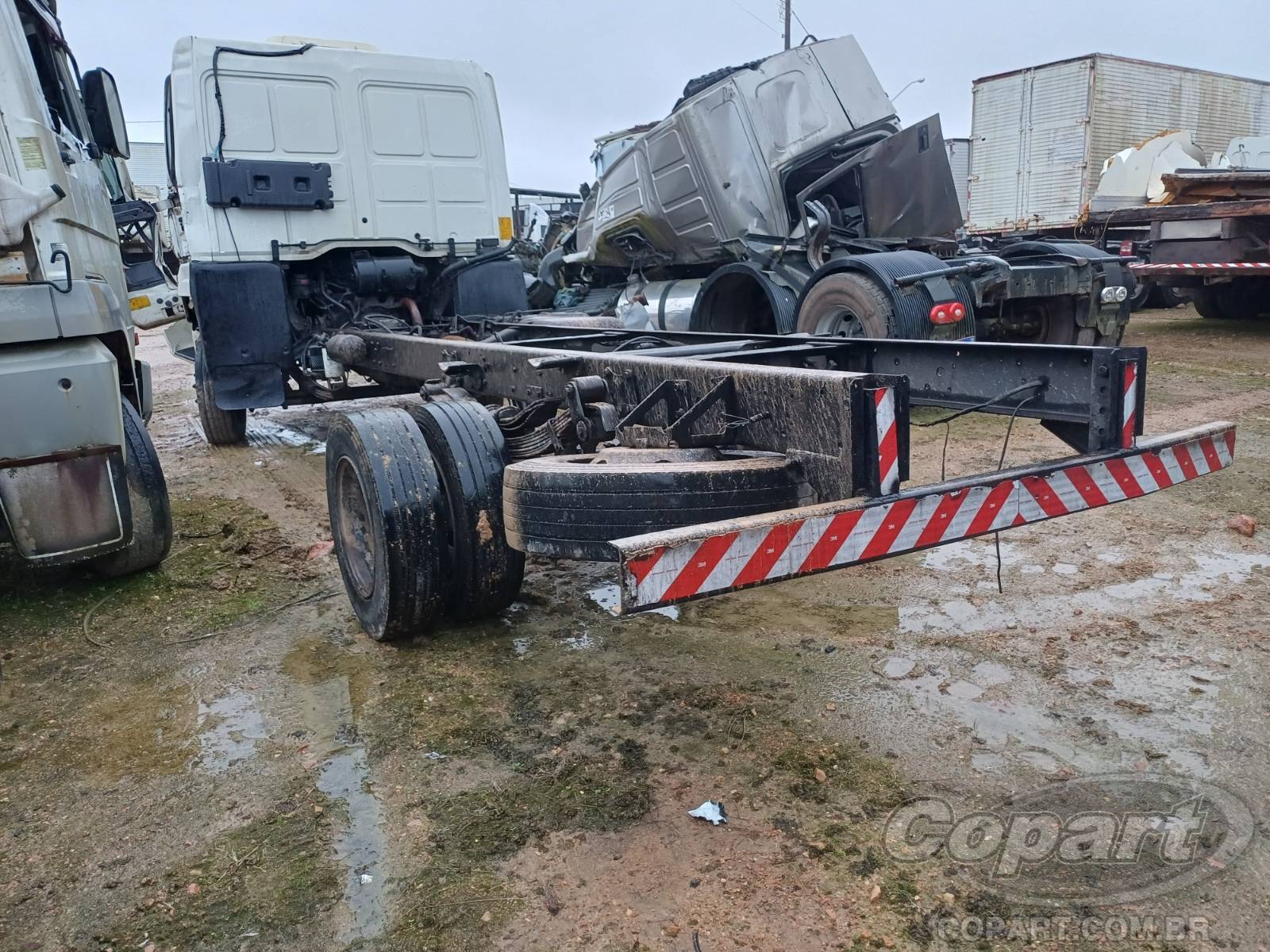 2009 FORD CARGO 815E — foto 3 de 10