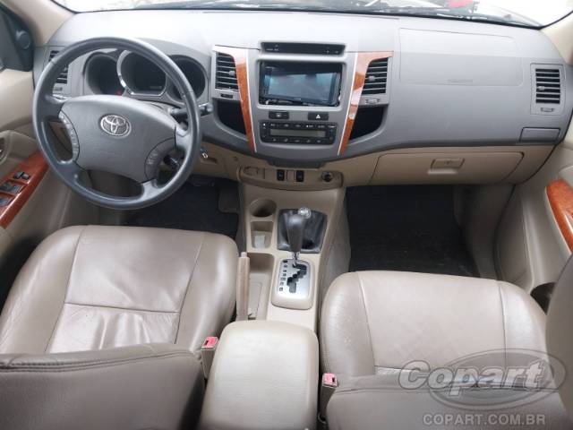 2011 TOYOTA HILUX SW4 