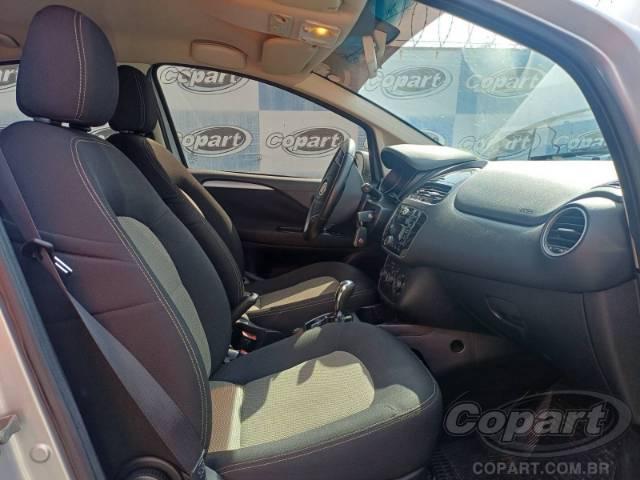 2015 FIAT LINEA 