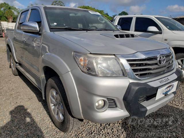 2014 TOYOTA HILUX CD 