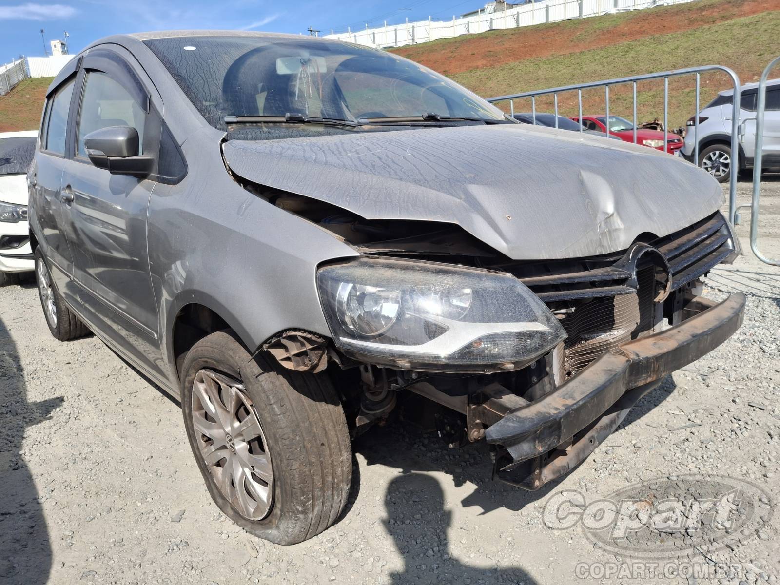 Veículo VW - VolksWagen Fox Volkswagen Fox 1.0 Total Flex 2013 2013 em leilão