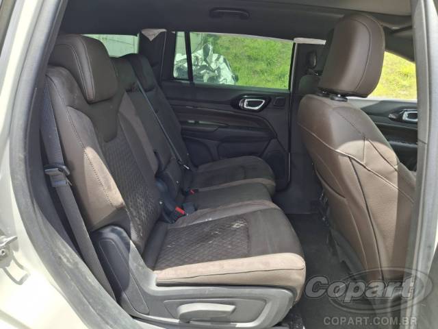 2025 JEEP COMMANDER 