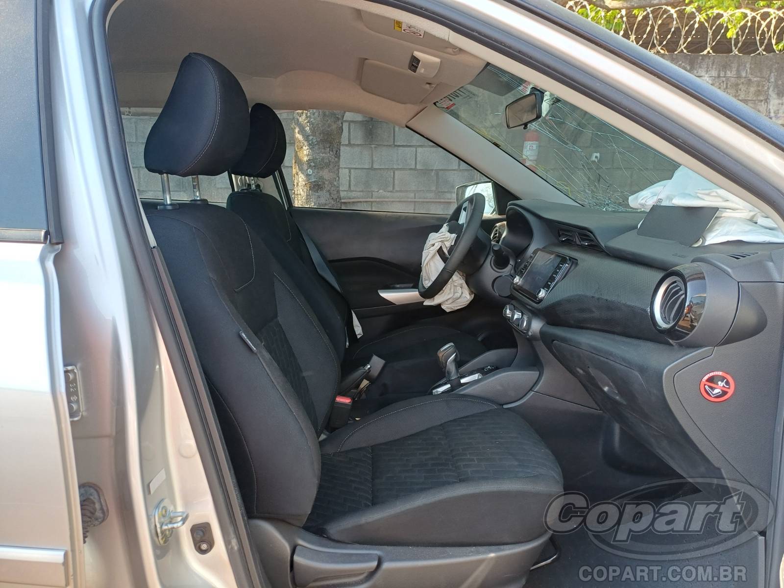 Foto 5: 2024 NISSAN KICKS