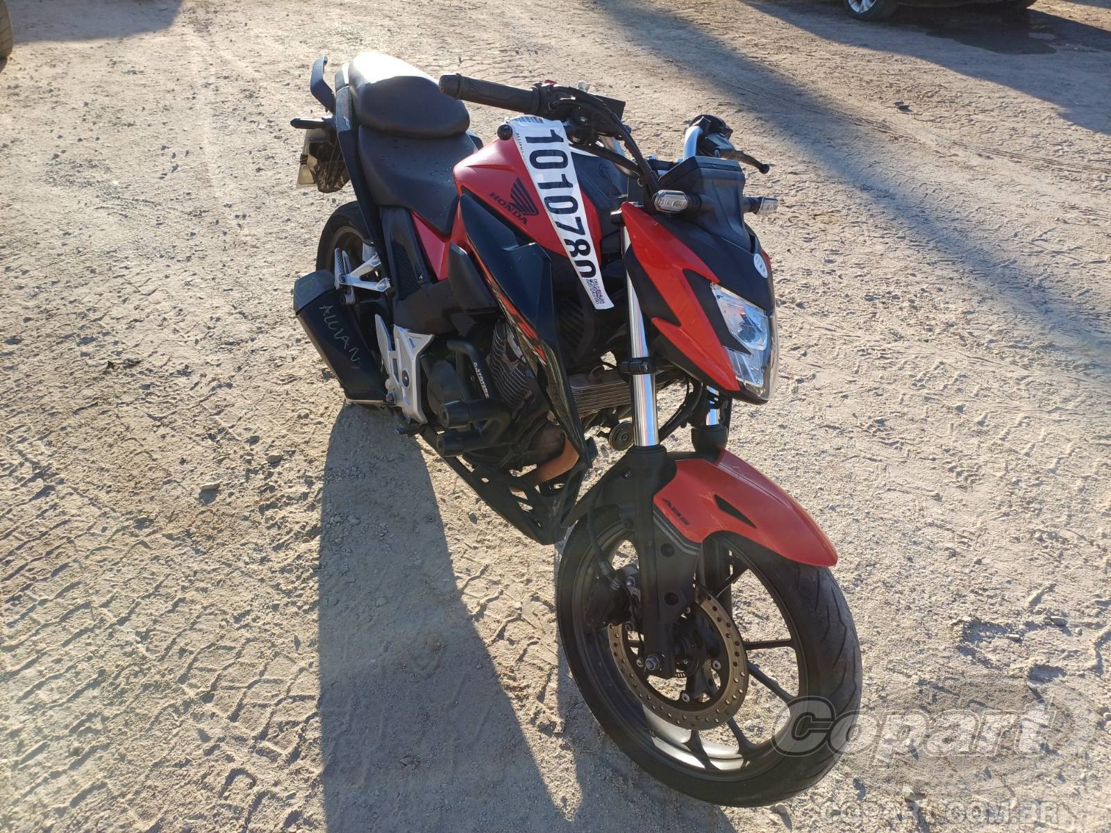 Veículo HONDA CB 300F 2023 HONDA CB 300F Twister ABS 2023 em leilão