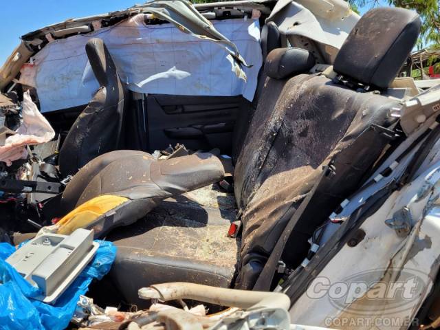 2021 TOYOTA HILUX CD 