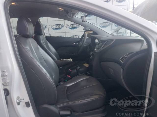 2014 HYUNDAI HB20S 