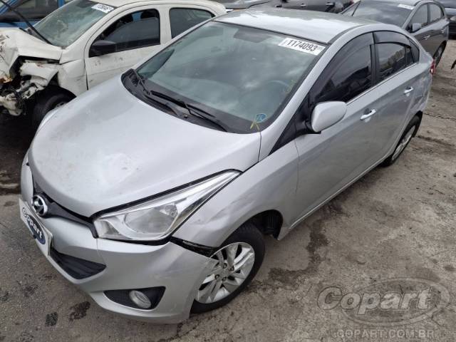 2015 HYUNDAI HB20S 