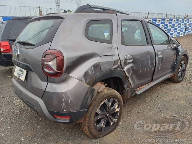 2025 RENAULT DUSTER 