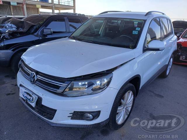 2017 VOLKSWAGEN TIGUAN 
