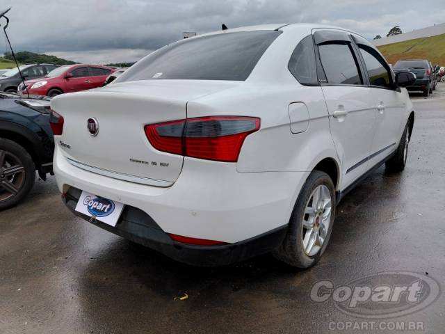 2015 FIAT GRAND SIENA 