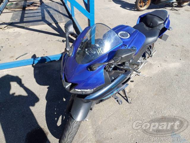 2025 YAMAHA YZF R15 