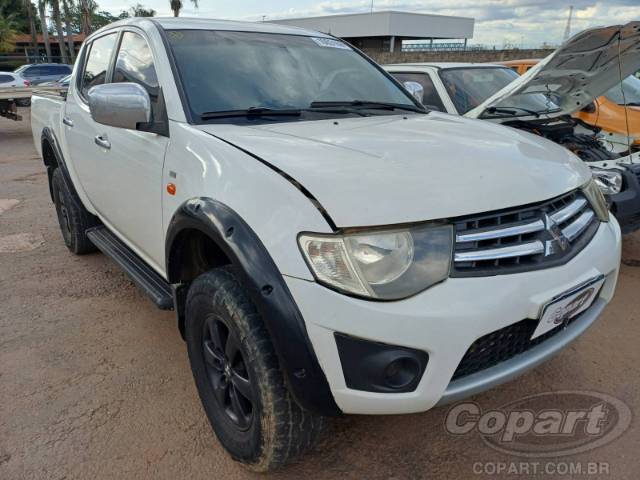 2015 MITSUBISHI L200 TRITON 