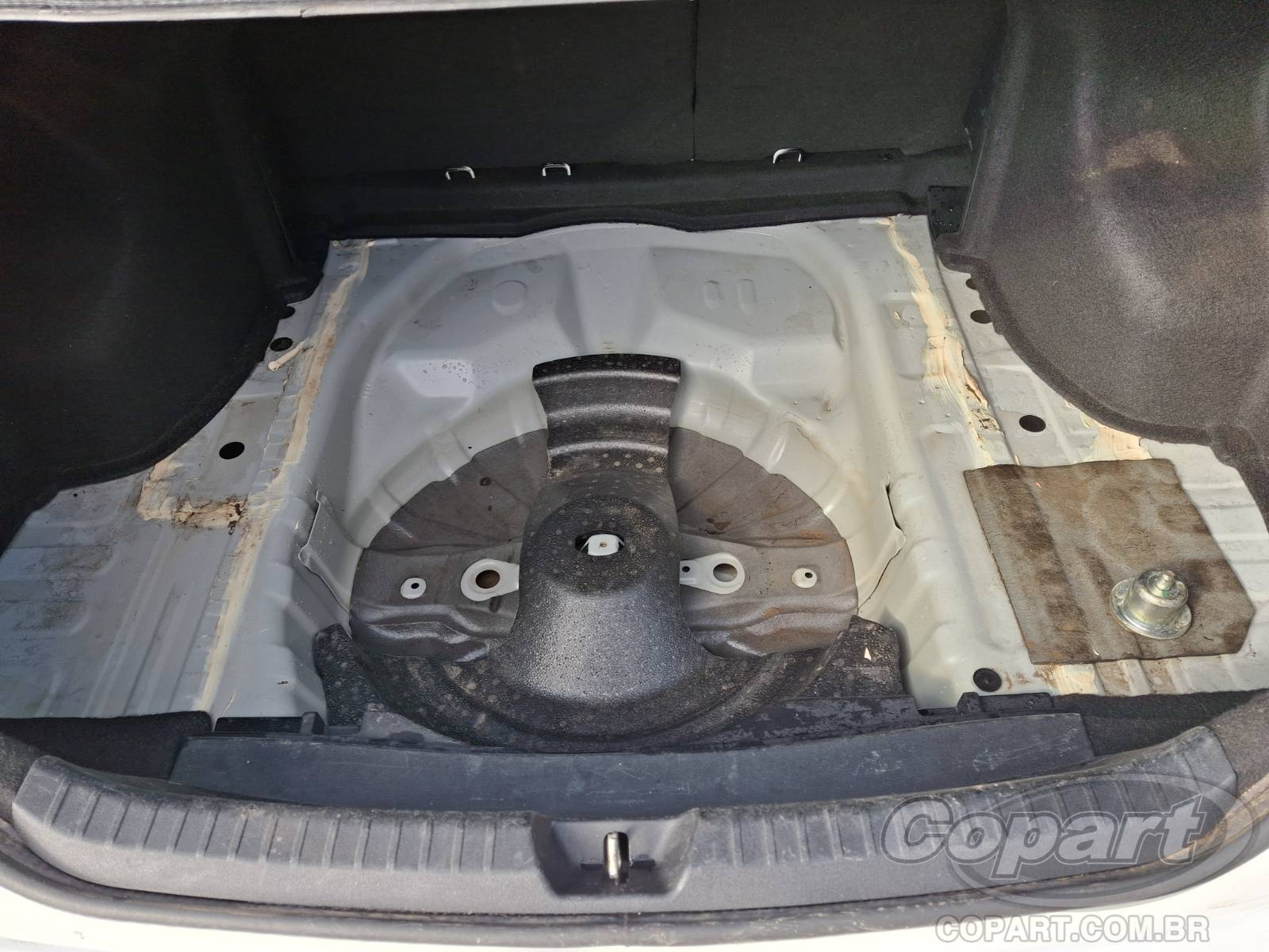2025 TOYOTA YARIS SEDA — foto 10 de 10